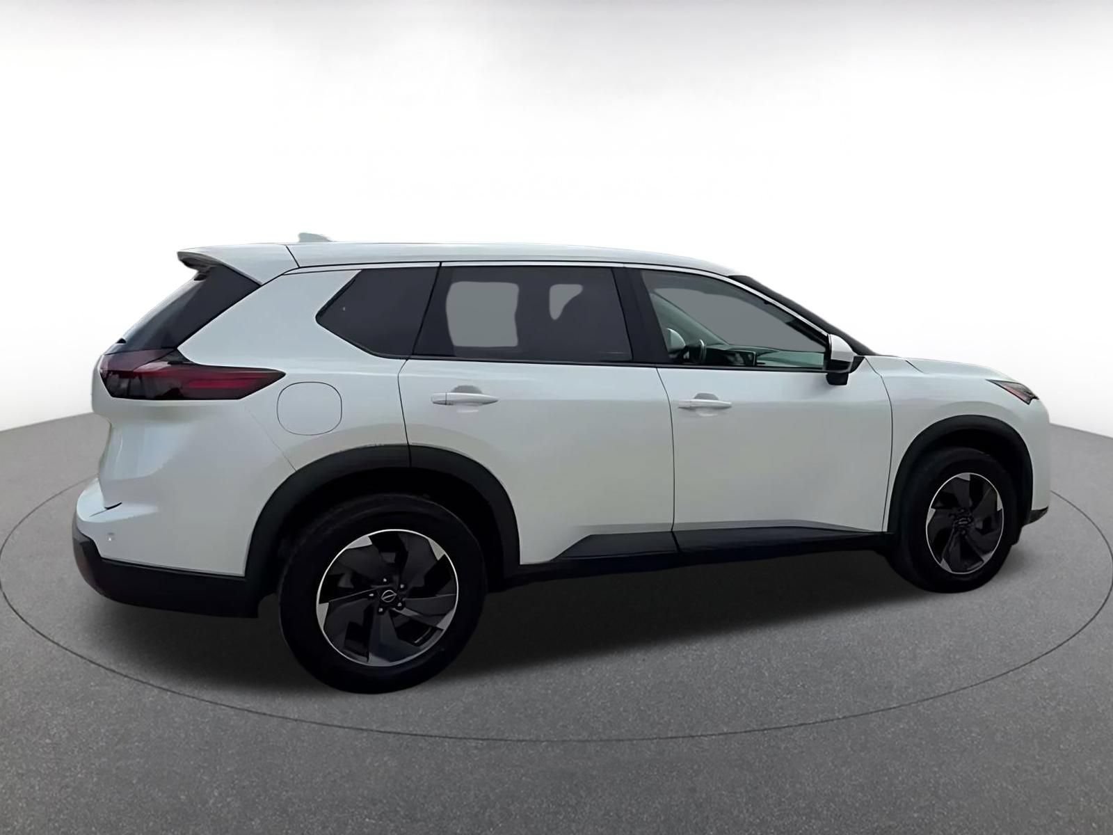 Used 2025 Nissan Rogue SV FWD image 14