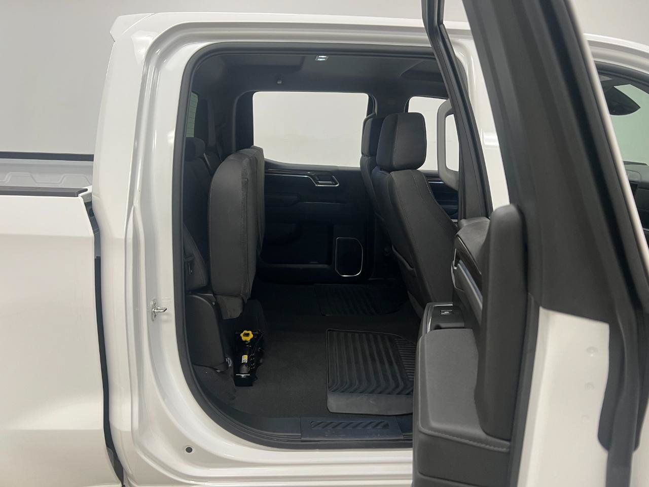 Used 2026 Chevrolet Silverado 1500 LT AWD/4WD image 35