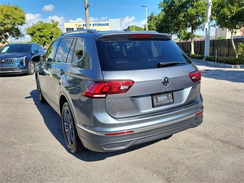 Used 2023 Volkswagen Tiguan SE image 4