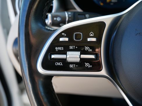 Used 2021 Mercedes-Benz GLC 300 GLC 300 image 28