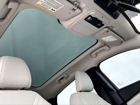 Used 2021 Ford Mustang Mach-E Premium image 23