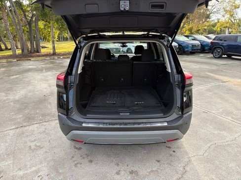 Used 2022 Nissan Rogue SV image 32