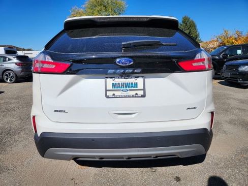 Used 2021 Ford Edge SEL w/ Convenience Package image 6