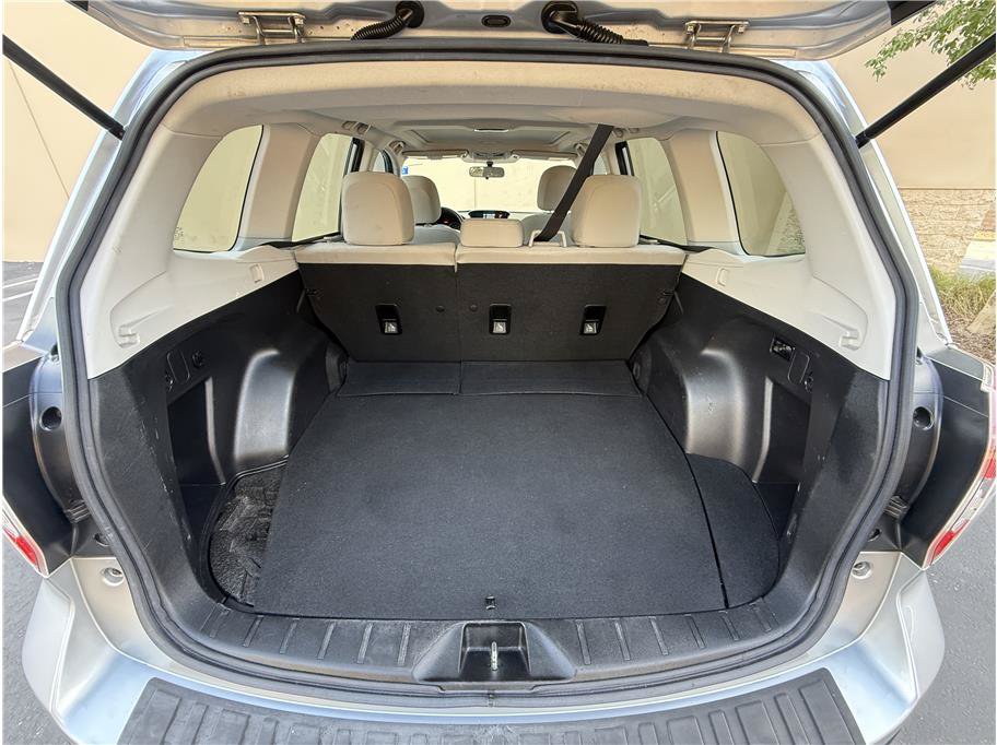 Used 2015 Subaru Forester 2.5i Premium w/ All-Weather Package AWD/4WD image 24