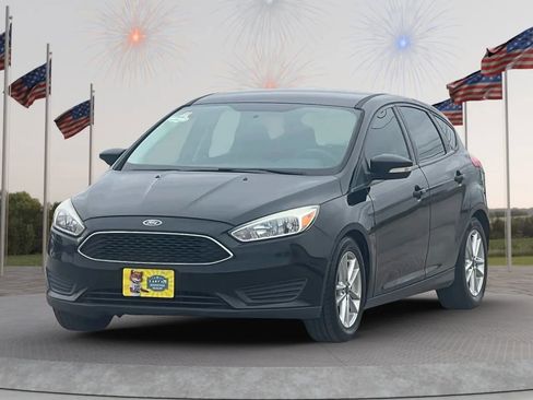 Used 2016 Ford Focus SE image 3