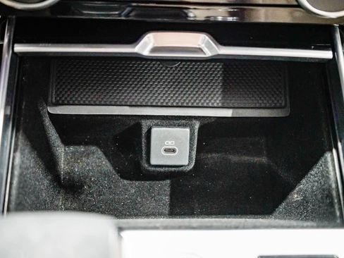 Used 2023 Land Rover Range Rover SE image 22