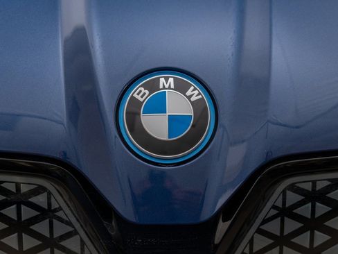 Used 2025 BMW iX M60 image 11