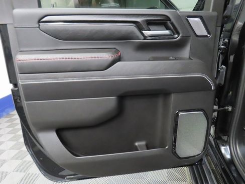 Used 2025 GMC Sierra 2500 AT4X image 77