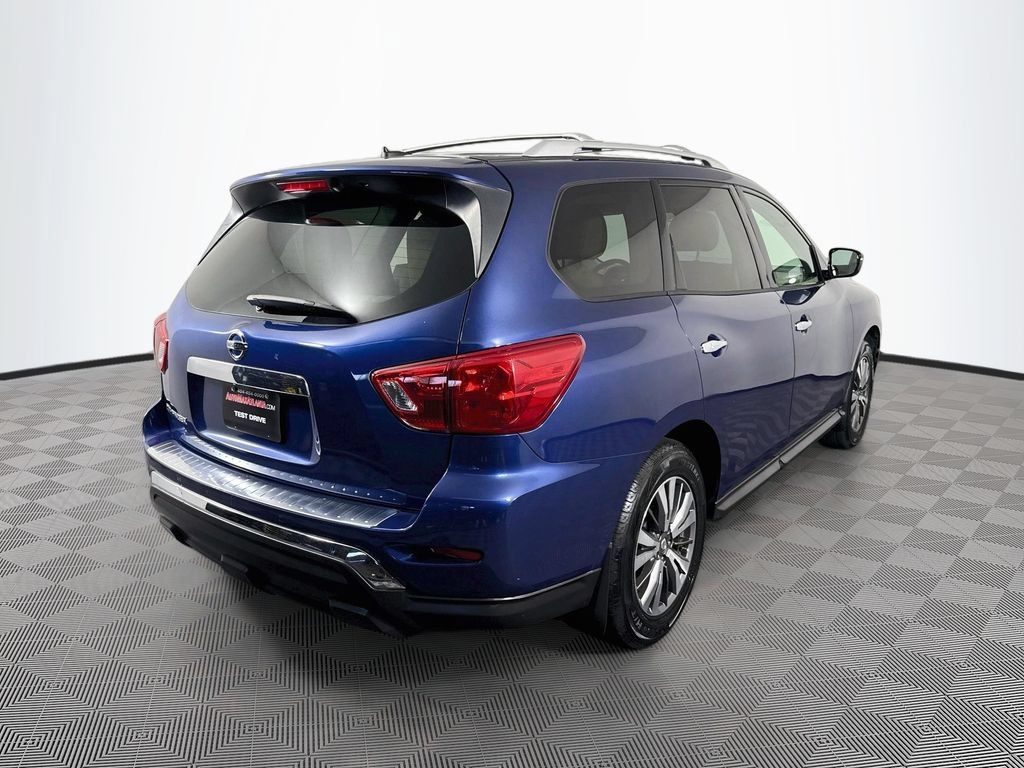 Used 2017 Nissan Pathfinder S FWD image 5
