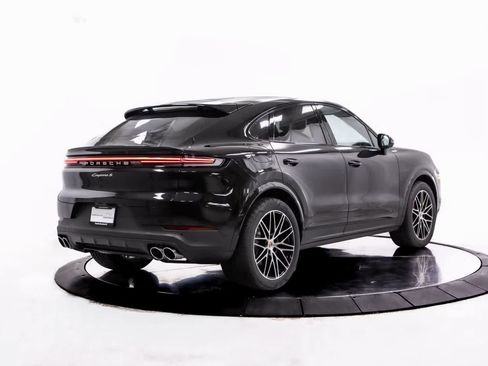 Certified 2026 Porsche Cayenne S AWD/4WD image 7
