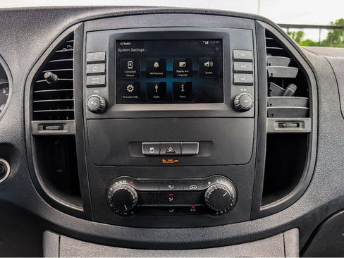 Used 2022 Mercedes-Benz Metris image 29