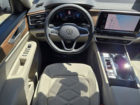 New 2026 Volkswagen Atlas SE image 8