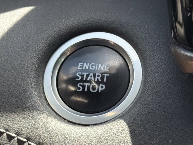 Used 2021 Toyota Highlander L FWD image 30