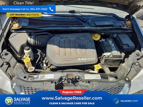 Used 2016 Dodge Grand Caravan SXT image 15