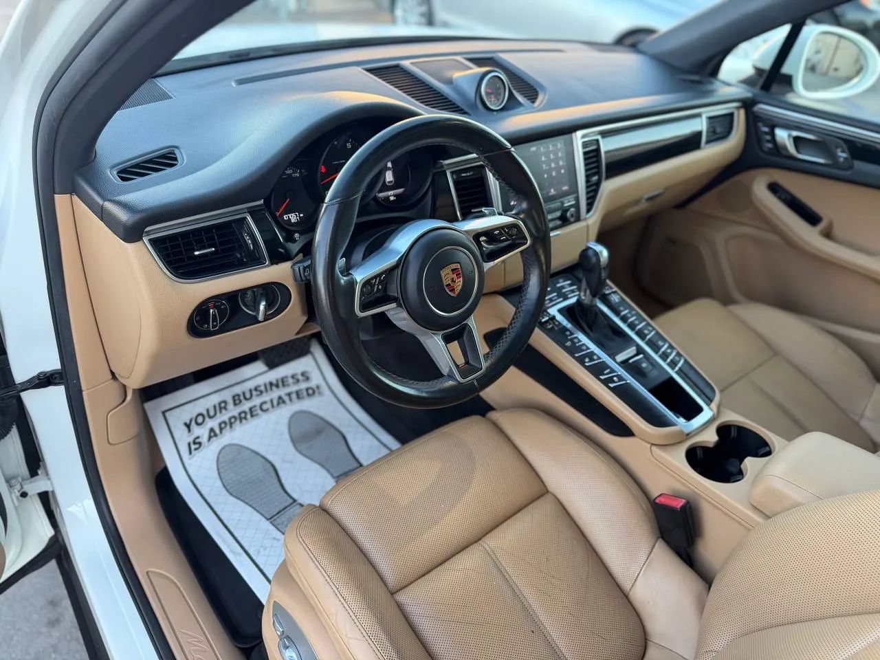 Used 2017 Porsche Macan AWD/4WD image 24