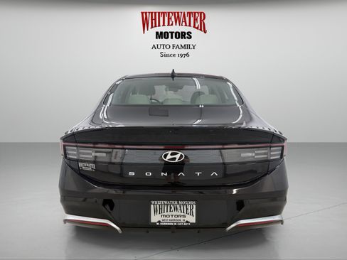 Used 2025 Hyundai Sonata SEL FWD image 3