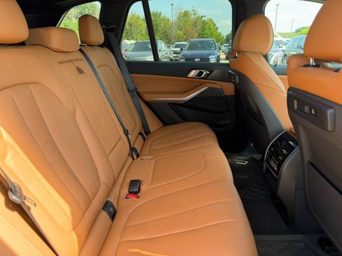 Used 2022 BMW X5 sDrive40i w/ Premium Package RWD image 28