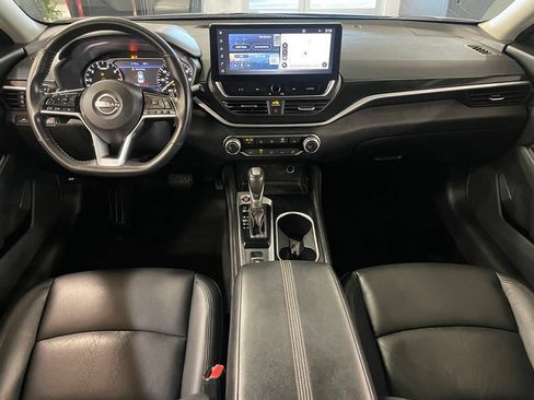 Certified 2023 Nissan Altima 2.5 SR w/ SR Premium Package FWD image 11