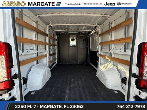 Used 2025 RAM ProMaster 2500 w/ U-Haul Equipment Group FWD image 12