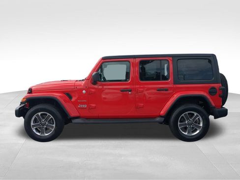 Used 2019 Jeep Wrangler Unlimited Sahara AWD/4WD image 6