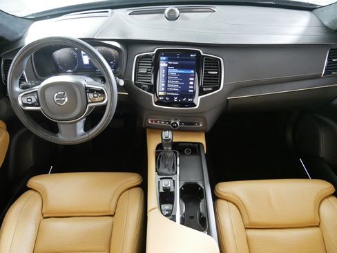 Used 2022 Volvo XC90 T6 Inscription w/ Lounge Package image 10