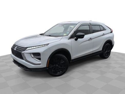 Used 2022 Mitsubishi Eclipse Cross LE image 1