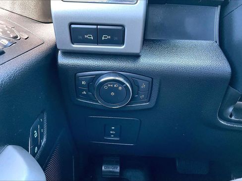 Used 2015 Ford F150 Lariat w/ Equipment Group 502A Luxury image 35