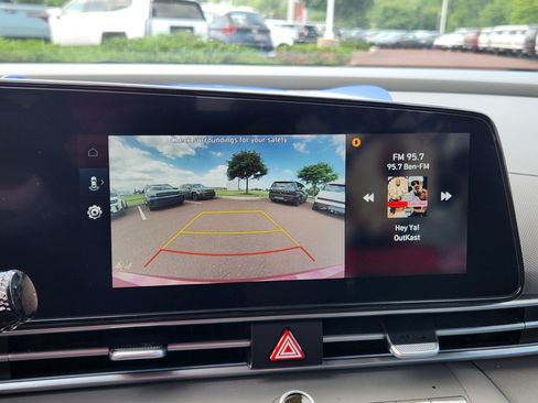 Certified 2024 Hyundai Elantra SEL FWD image 23