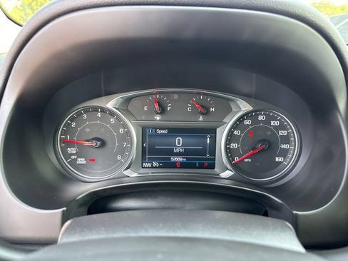 Used 2024 GMC Terrain SLE AWD/4WD image 18