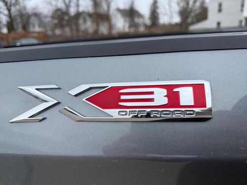 Used 2022 GMC Sierra 1500 SLE image 17