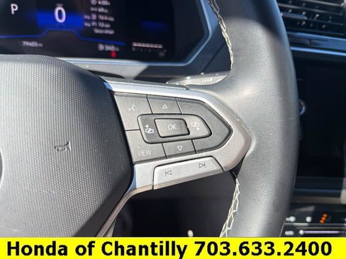Used 2022 Volkswagen Tiguan SE AWD/4WD image 14