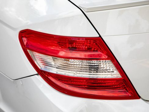 Used 2011 Mercedes-Benz C 300 Sedan image 8