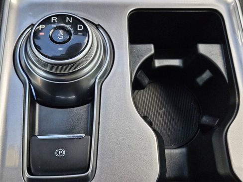 Used 2024 Ford Edge SEL image 16