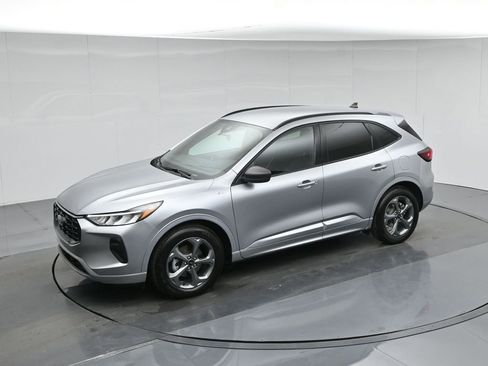 Used 2024 Ford Escape ST-Line w/ Cold Weather Package image 43