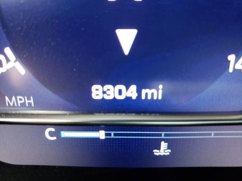 Used 2024 Chevrolet Silverado 2500 LTZ w/ LTZ Premium Package image 16