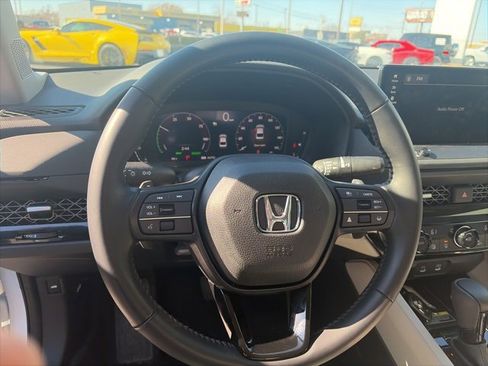 Used 2025 Honda Accord EX-L image 10