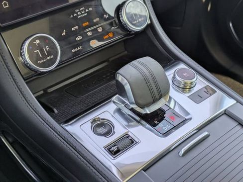 Used 2021 Jaguar F-PACE S image 9