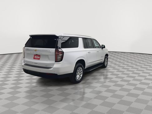 Used 2023 Chevrolet Suburban LT w/ Luxury Package image 42