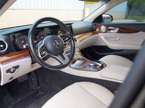 Used 2019 Mercedes-Benz E 300 4MATIC w/ Premium 1 Package image 32