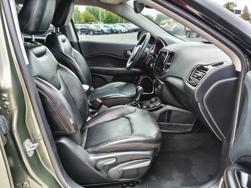 Used 2018 Jeep Compass Limited AWD/4WD image 19