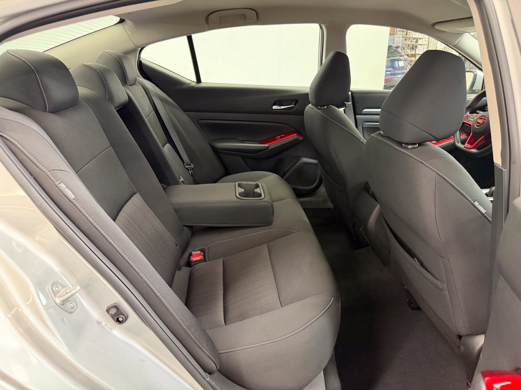 Used 2021 Nissan Altima 2.5 SV FWD image 14