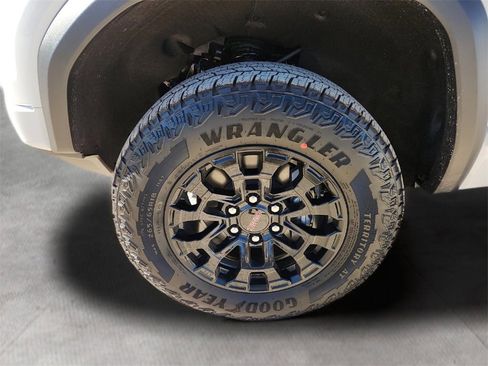 New 2026 GMC Canyon Elevation image 9