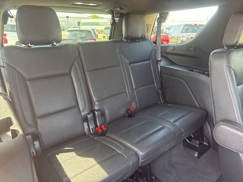 Used 2023 Chevrolet Tahoe Z71 w/ Luxury Package AWD/4WD image 25