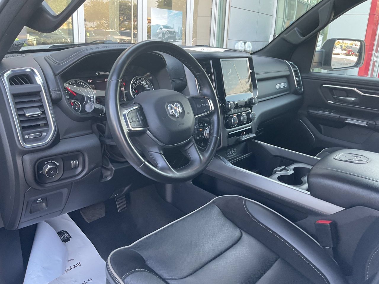 Used 2024 RAM 1500 Laramie AWD/4WD image 11