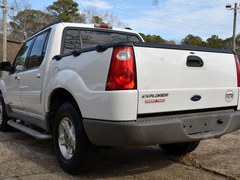 Used 2002 Ford Explorer Sport Trac 4x4 image 4