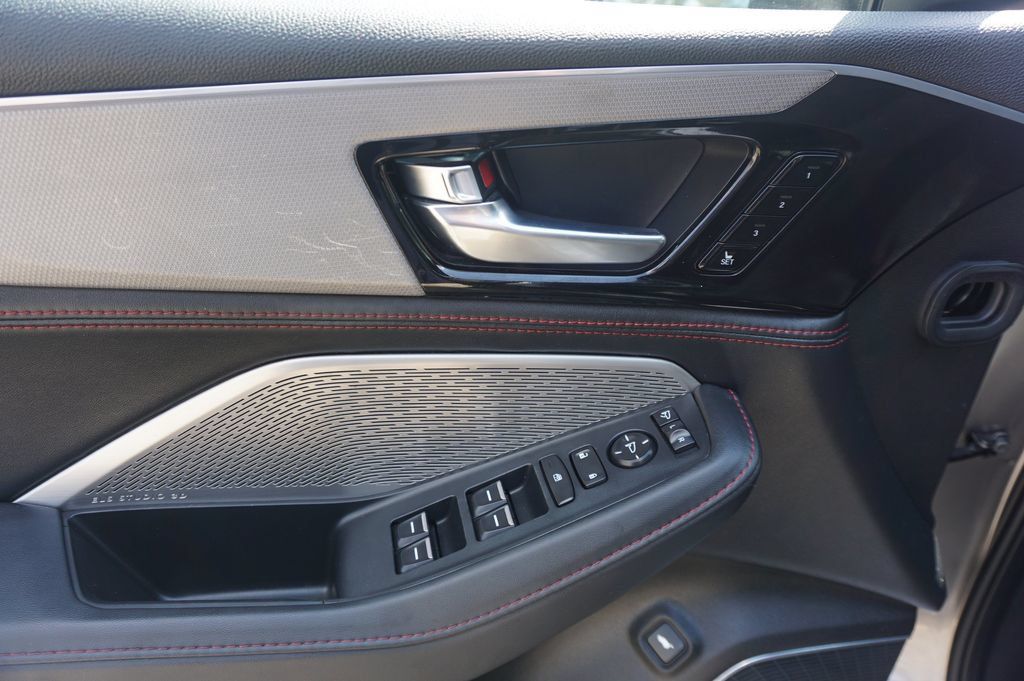 Used 2023 Acura MDX A-Spec AWD/4WD image 4