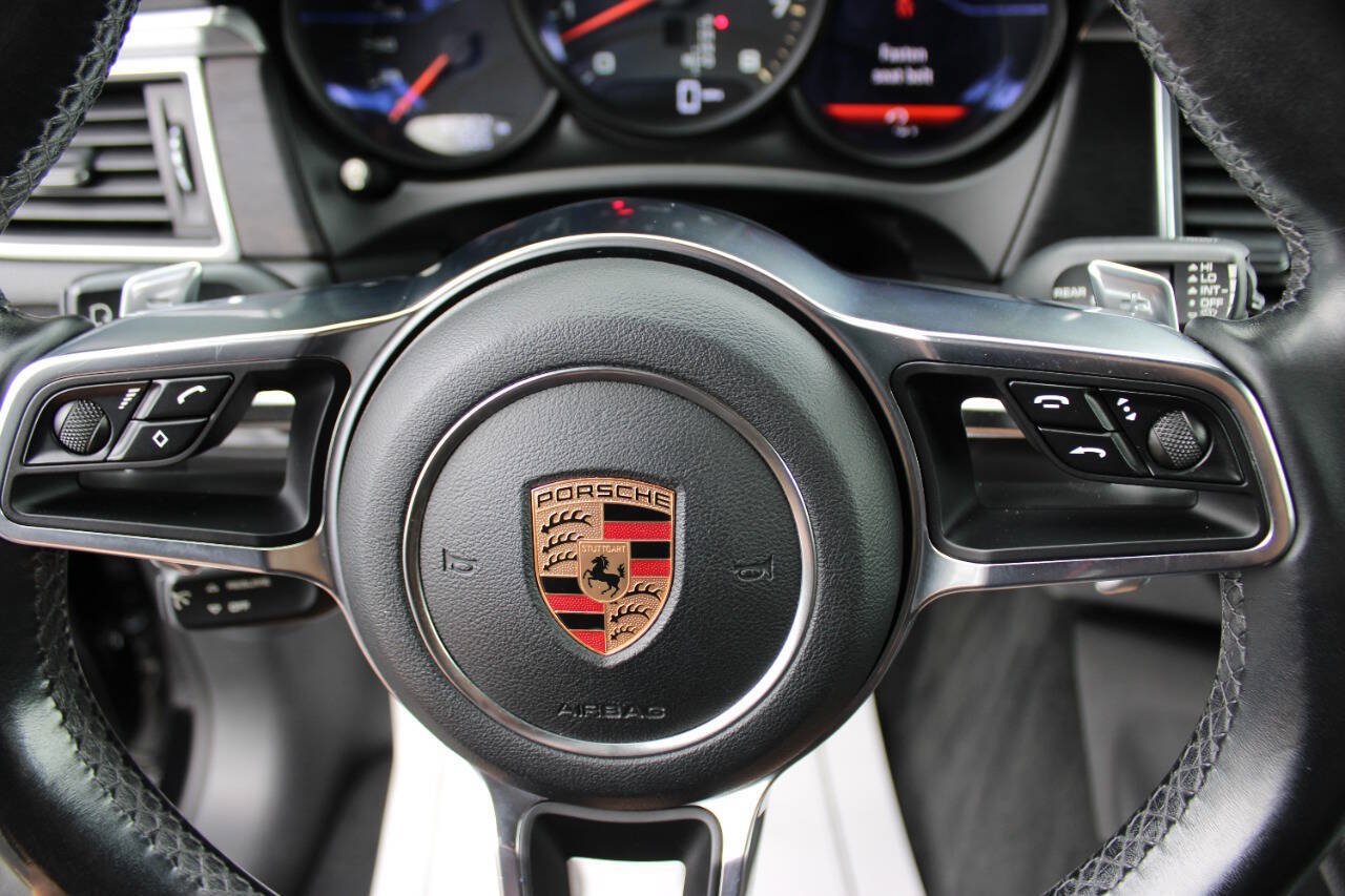 Used 2018 Porsche Macan GTS AWD/4WD image 10