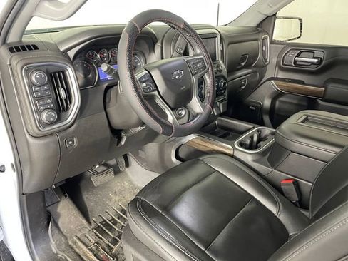 Used 2019 Chevrolet Silverado 1500 RST image 3