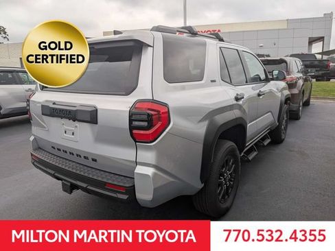Used 2025 Toyota 4Runner SR5 AWD/4WD image 3