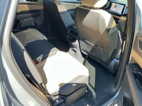 New 2026 Volkswagen Atlas Cross Sport SE image 28